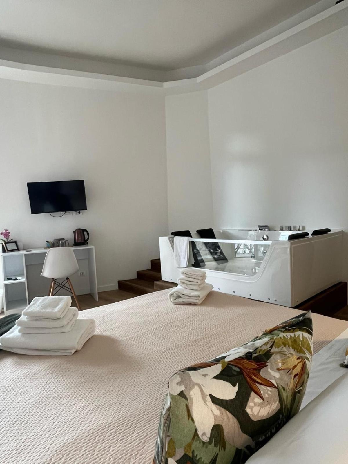 20 Settembre Rooms La Spezia Exteriör bild